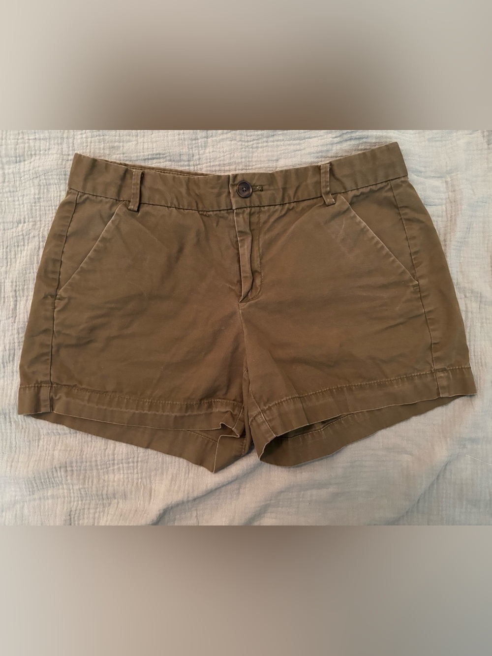 GAP Vintage Olive Green Women's Sunkissed Khakis Chino Bermuda Shorts size 2